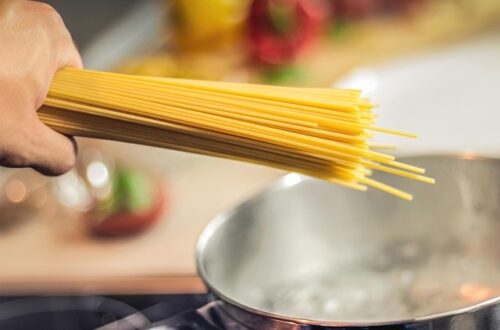 Hjemmelavet pasta: Fra mel til middag på under en time