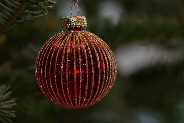 Gør dit juletræ til en juleret med det perfekte juletræstæppe