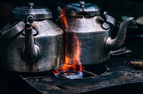 Brændekedelens genkomst: Fordelene ved at opvarme dit hjem med brænde